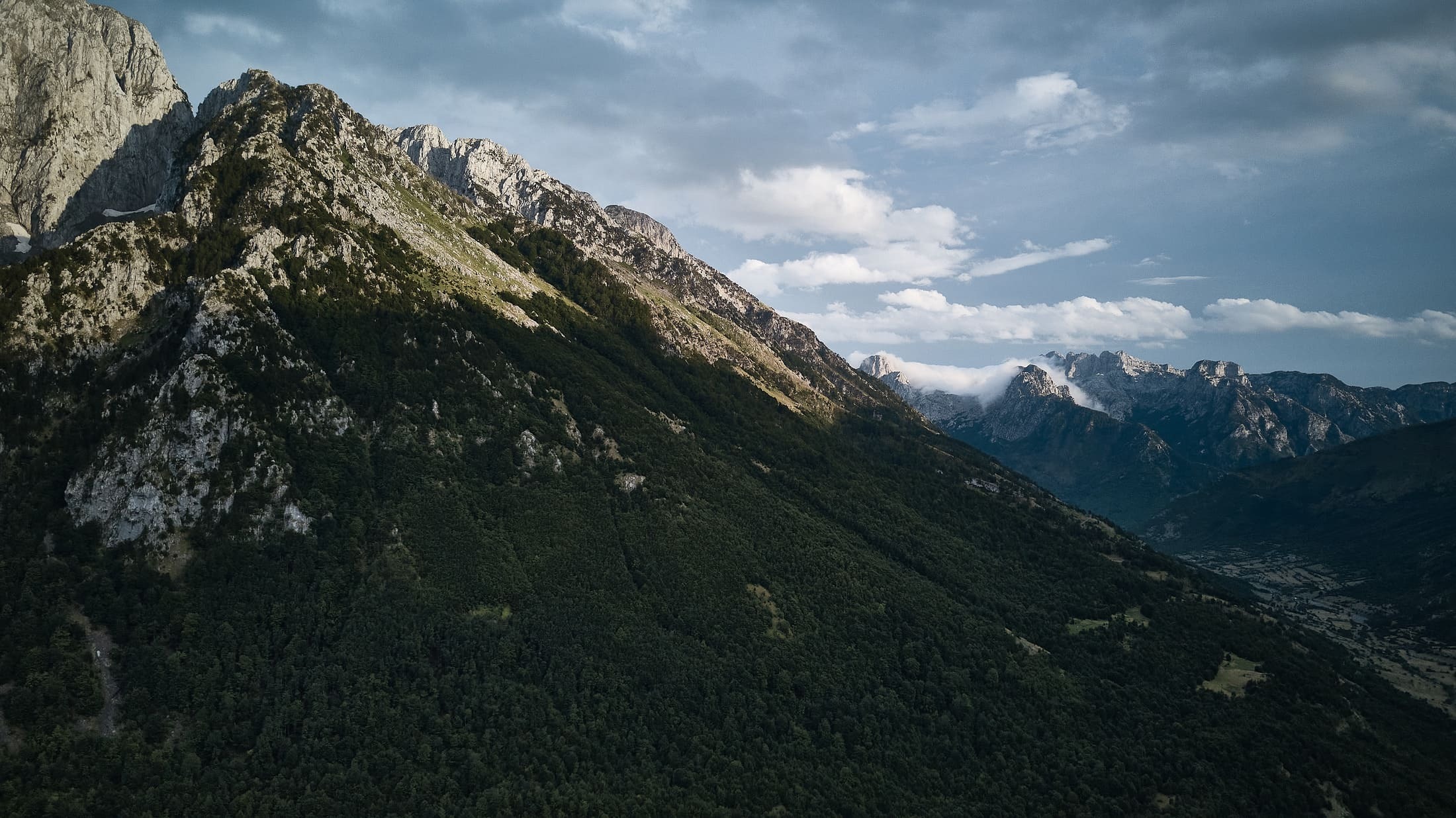 A picture of Mountains Prokletije