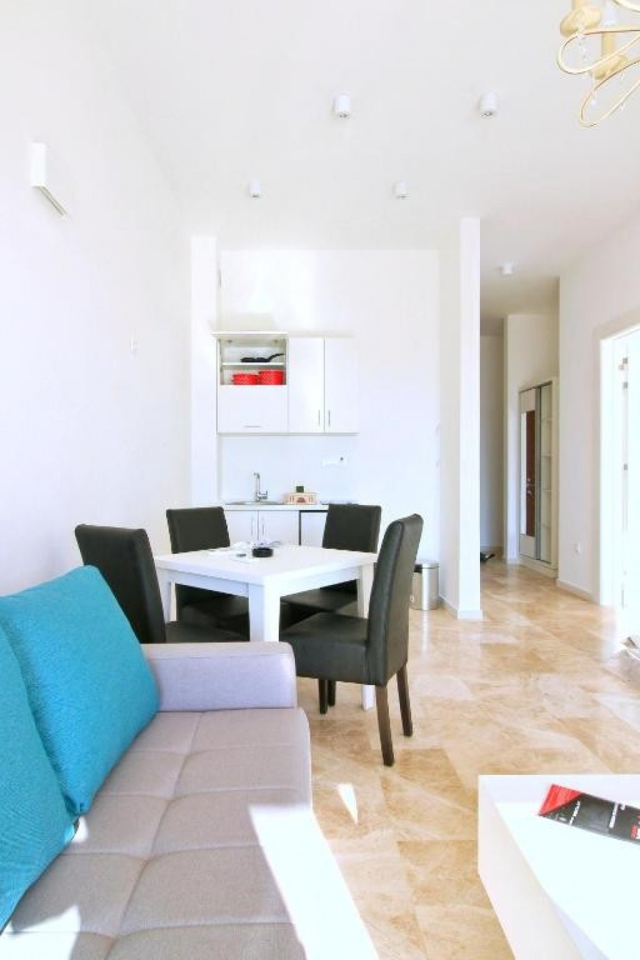 Maiden Seafront Apartments Standard in Budva overlooking the Sea for