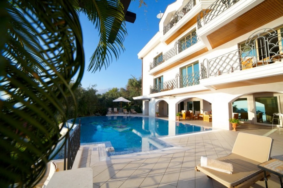 Villa with pool Montenergo