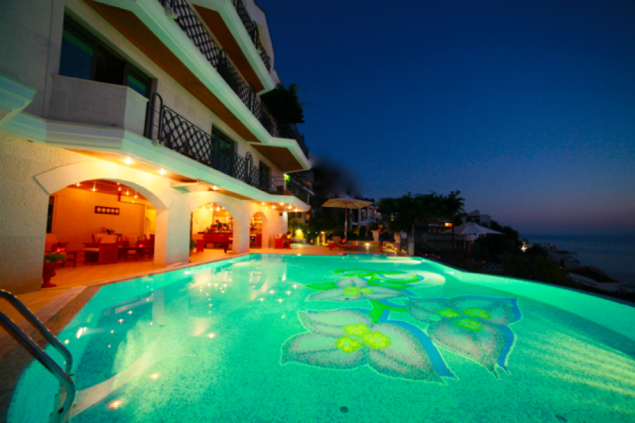 Villa with pool Budva
