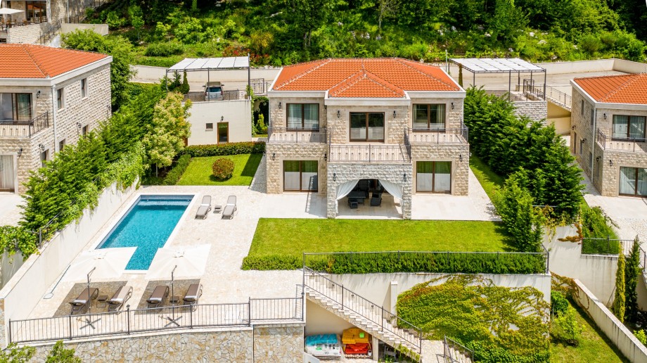 Oak Leaf Residences Villa 4