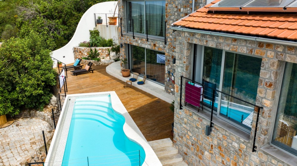Villa Infinity with Pool for Large Groups