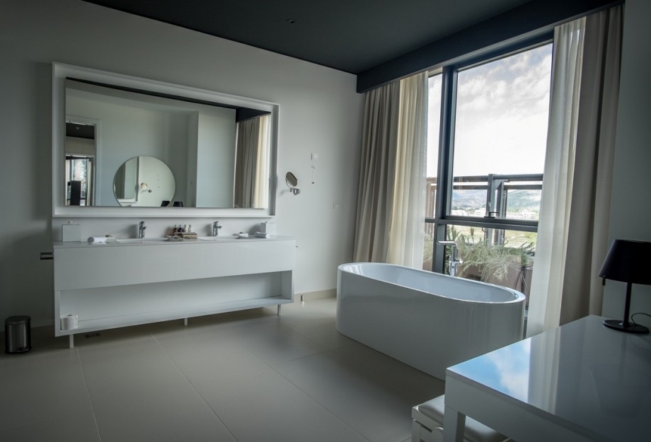Presidental Suite Bathroom in CUE Podgorica