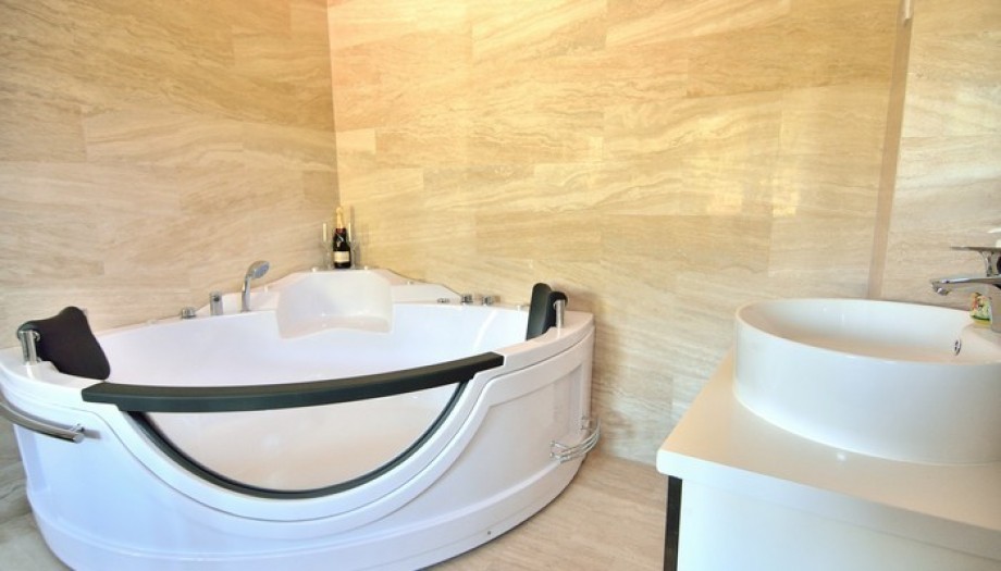 Luxury Penthouse in Budva with Jazzuci and Great Views