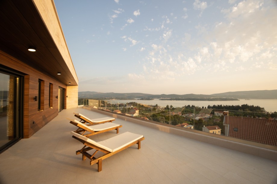 Villa Joy with sea view in Tivat