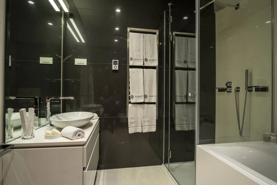 State-of-the-art bathroom