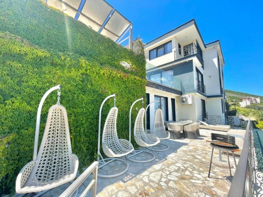 Villa in Tivat