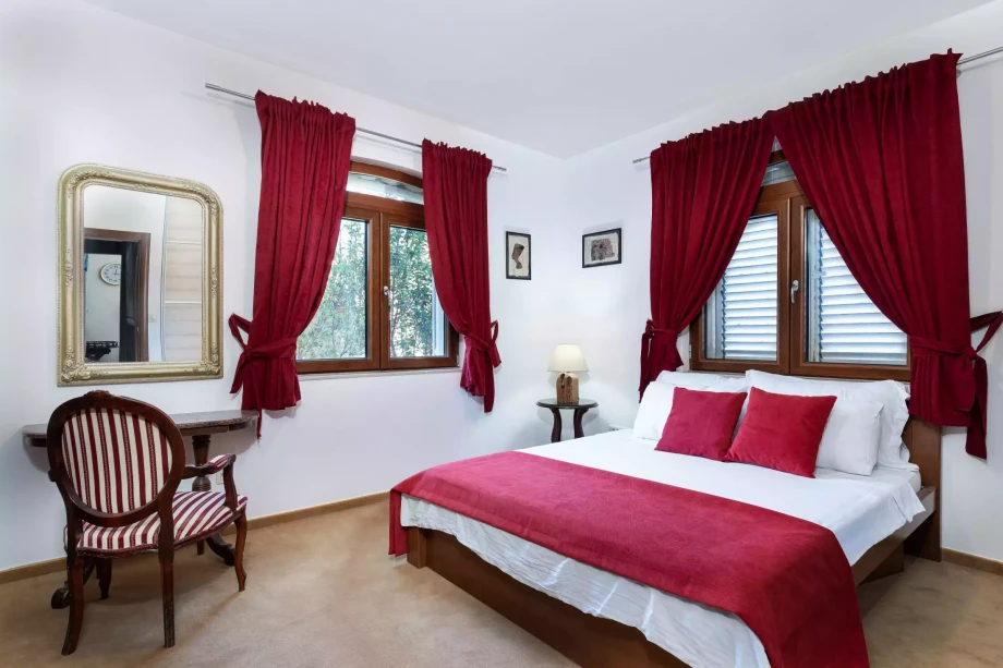 Bedroom for two person in villa Torre di Zano