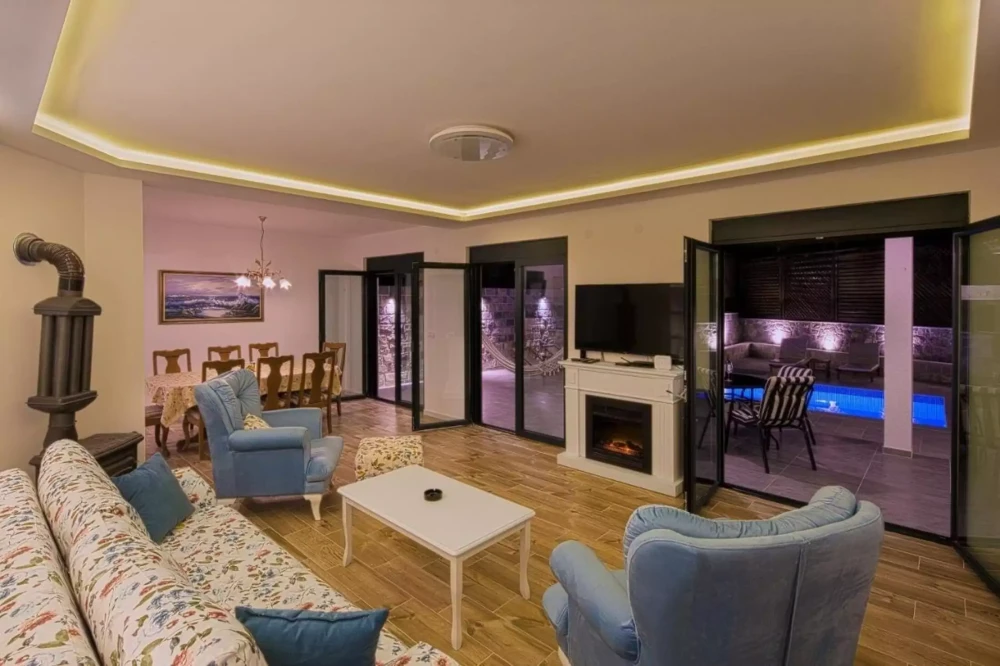 Blue Lace Villa - Modern villa rental in Lapcici