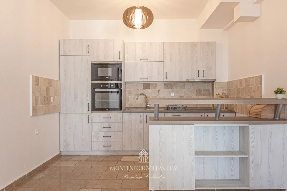 Small kitchen villa Sunny