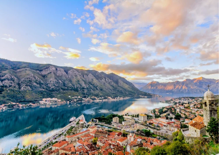 Why choose Montenegrovillas?