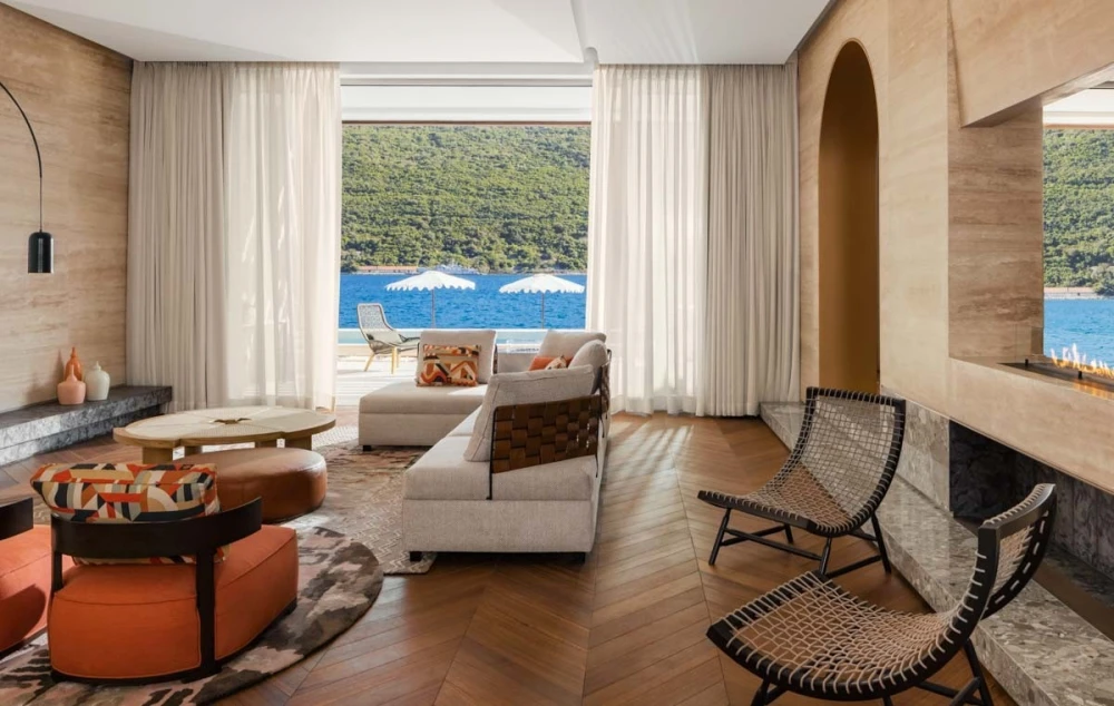 A photo of Ultra Luxury Paradiso Del Mar Julie interior and its fantastic view of the bay