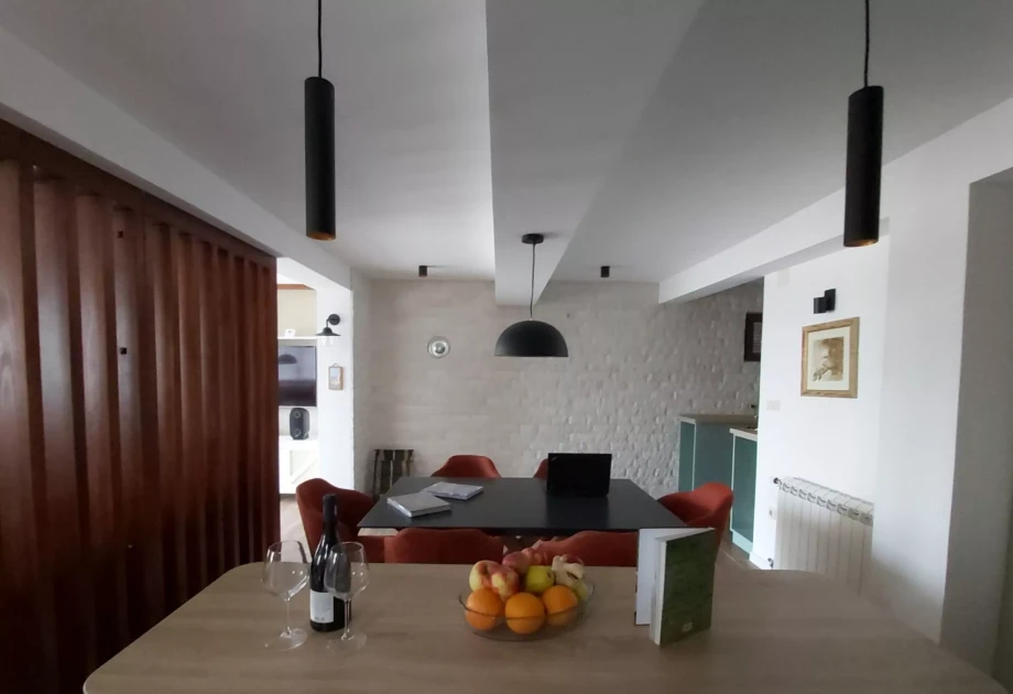 Elegant Dining Room for Relaxed Meals