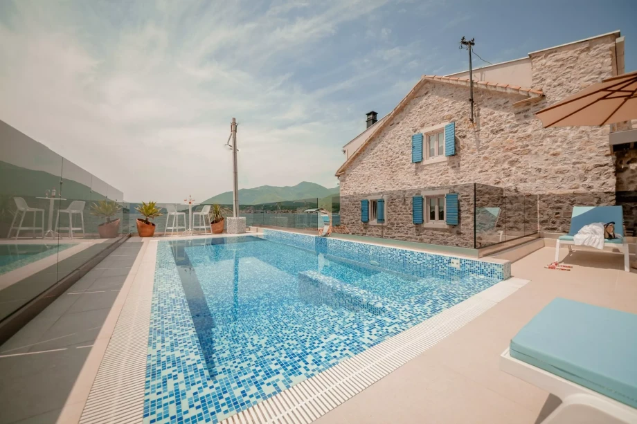 Luxury villa with pool in Kotor