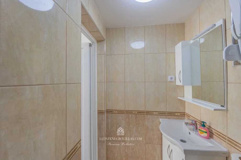 Commodious bathroom in private villa