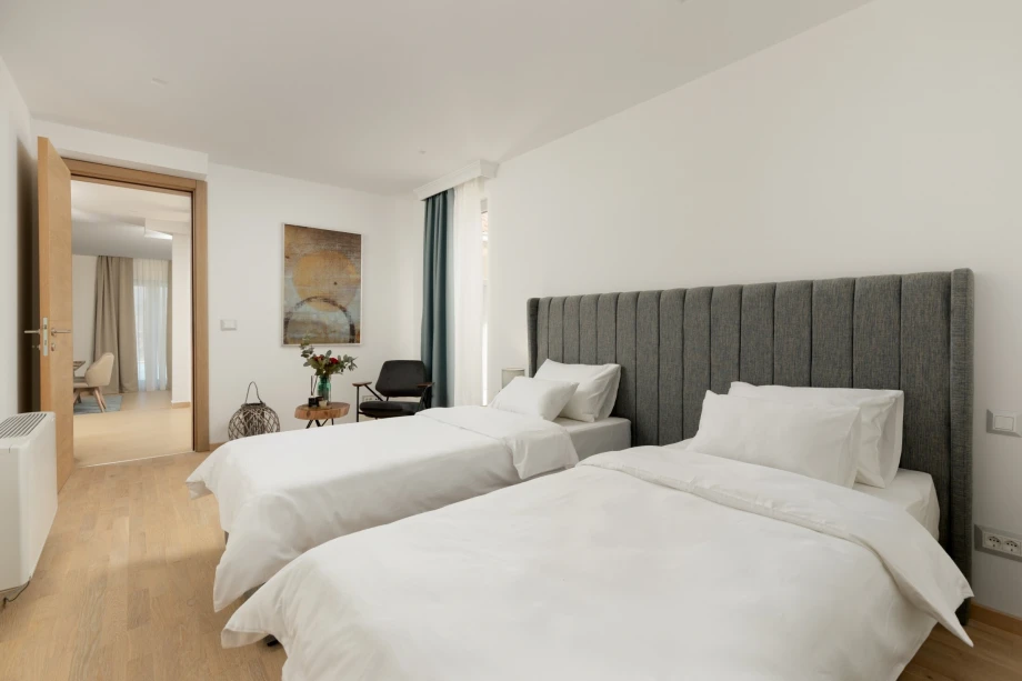 Twin bedroom