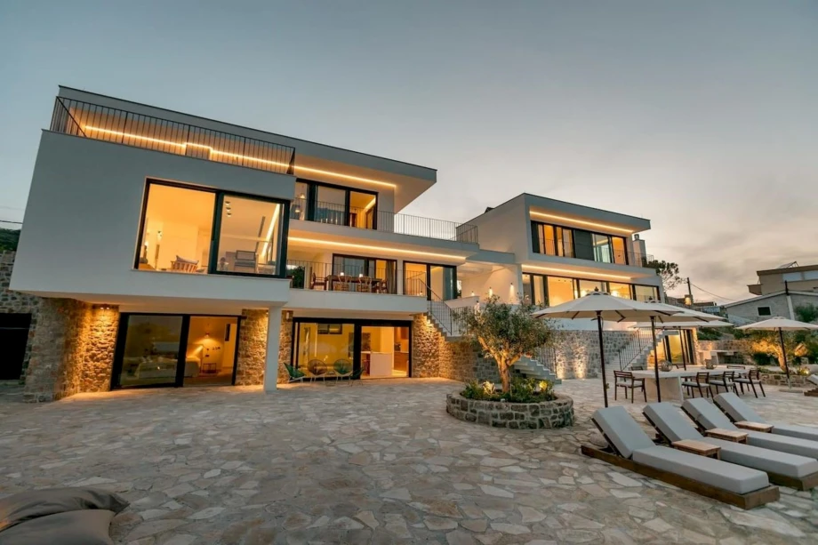 La Danse Du Soleil Villa, a family villa in Montenegro