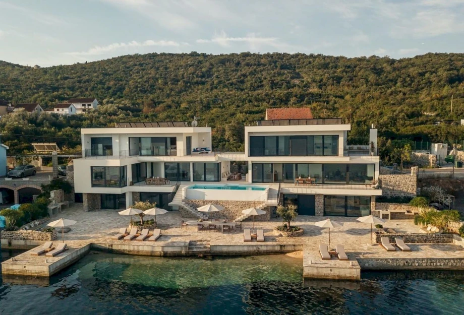 Luxury villa for rent in Montenegro on the coast of the Adriatic Sea