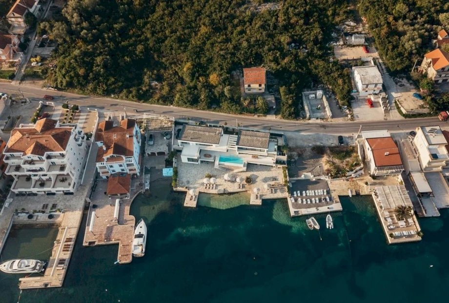 View of the Montenegrin coast and the La Danse Du Soleil Villa
