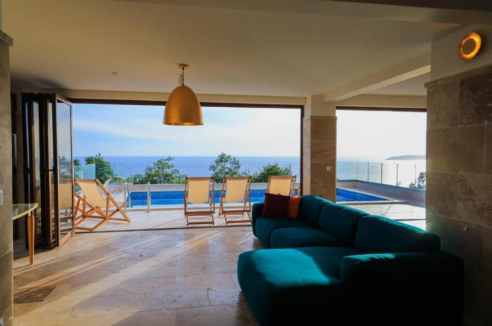 Blissful Retreat Villa with Pool in Budva
