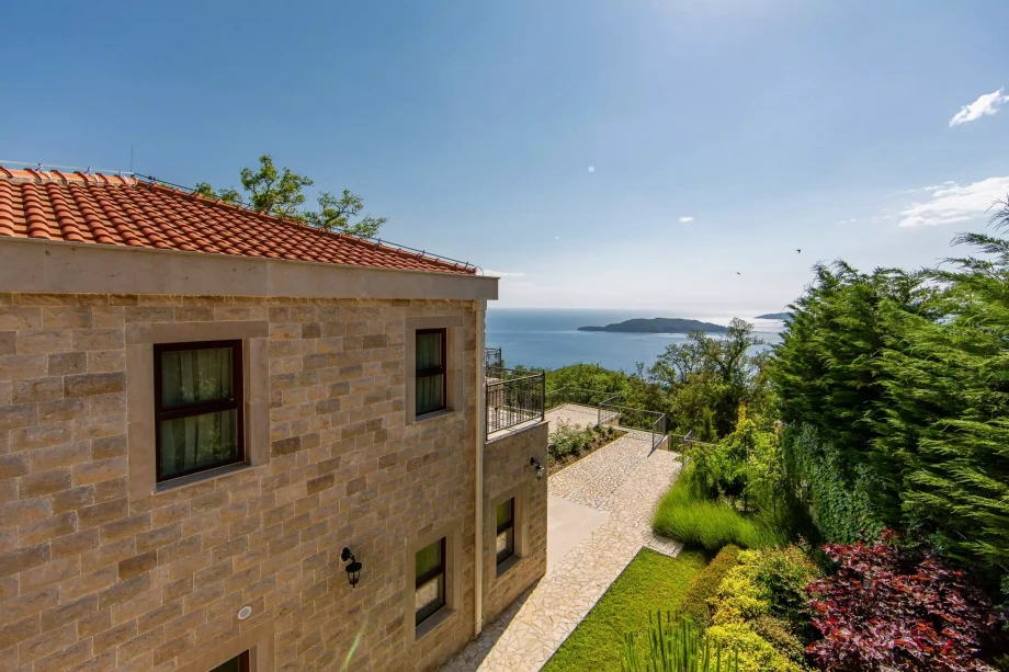 Luxury Villa Reef Tree with a pool in Montenegro