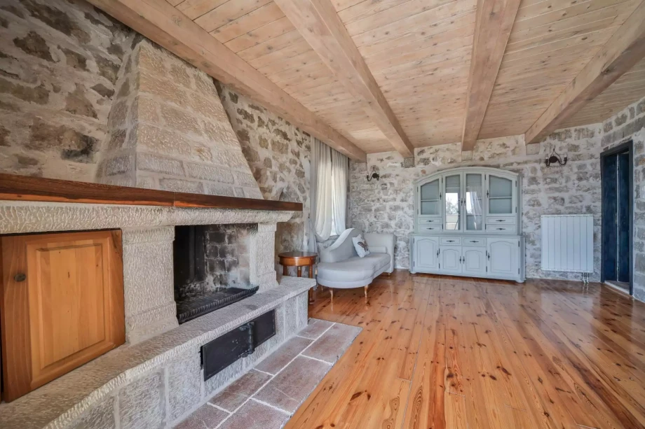 Big cosy fireplace in Montenegro villa for rent