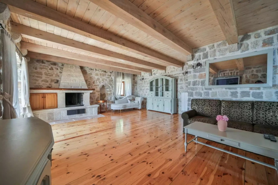 Large and luxury lounge area in Montenegro villa for rent in Budva