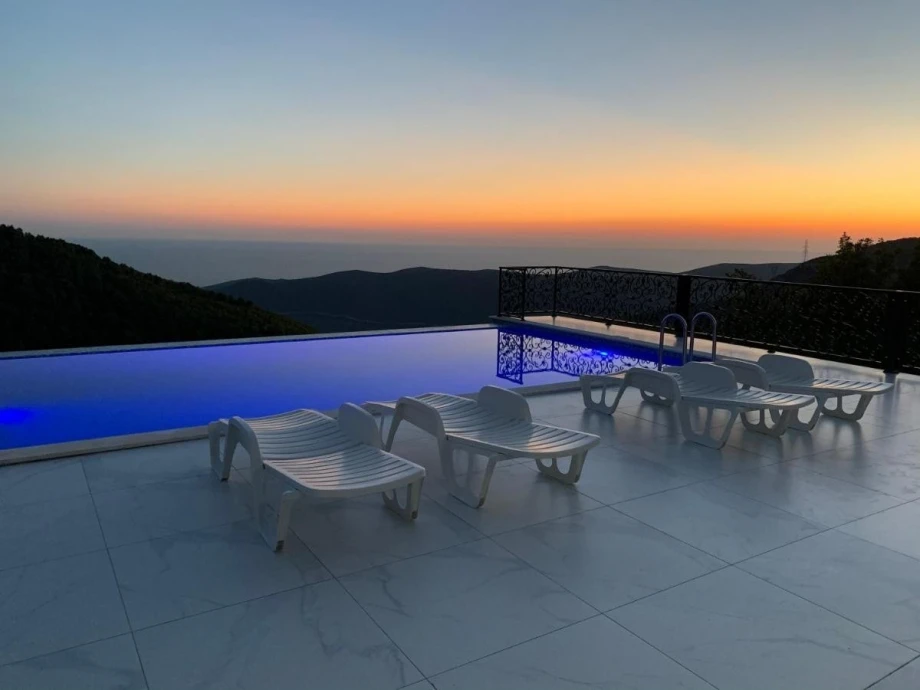 Luxury family villa Vesper Martini with pool in Budva