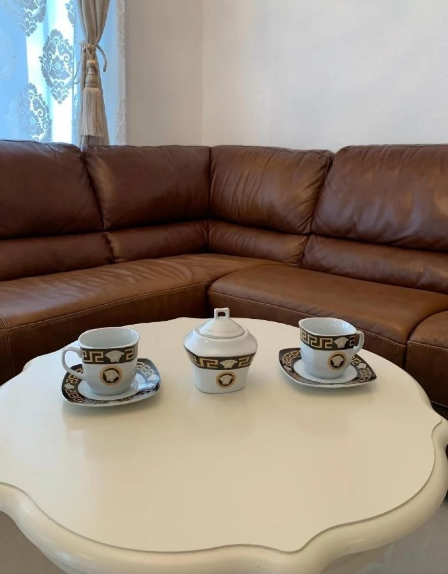 Teatime in Villa Vesper Martini i Budva
