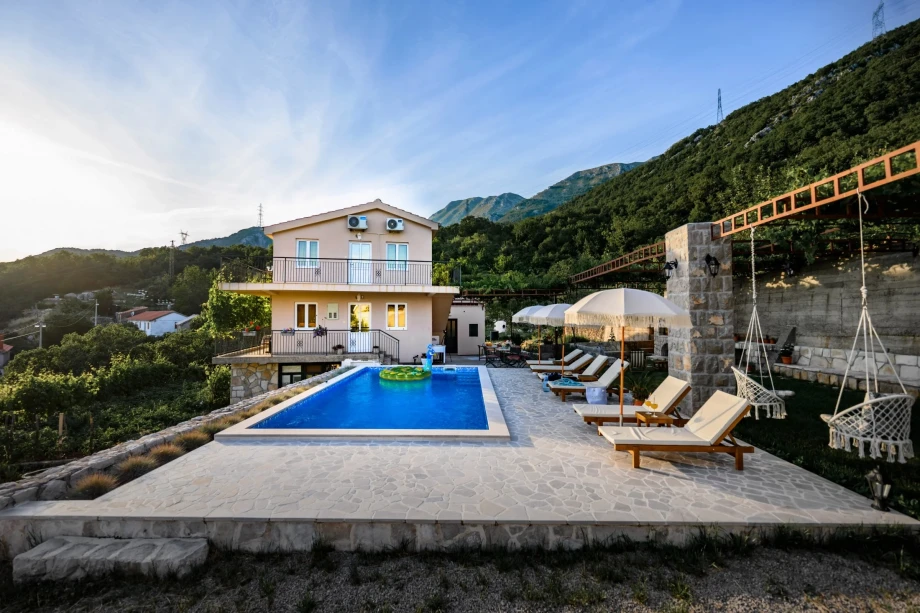Beautiful Villa Sunray in Budva