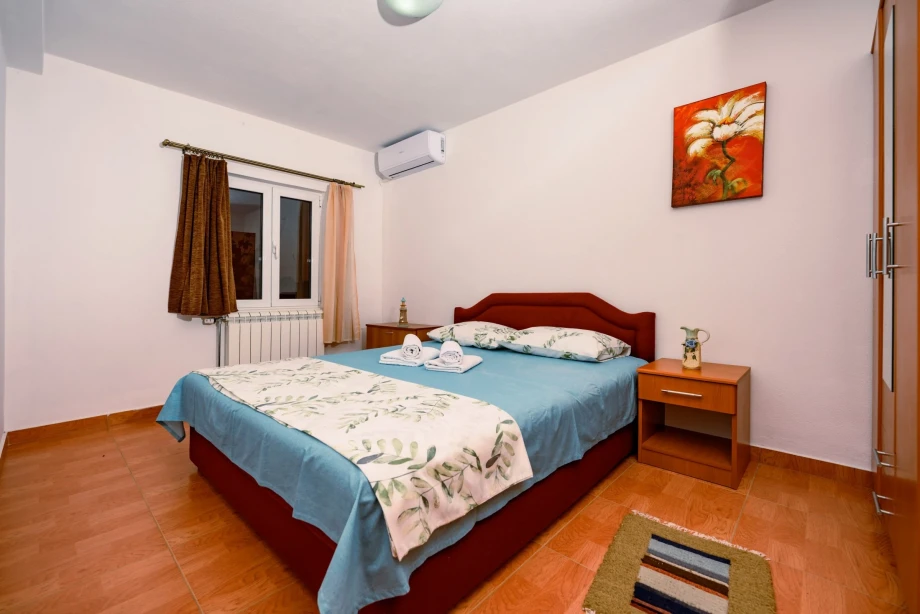 Beautifully furnished bedroom in Villa Sunray