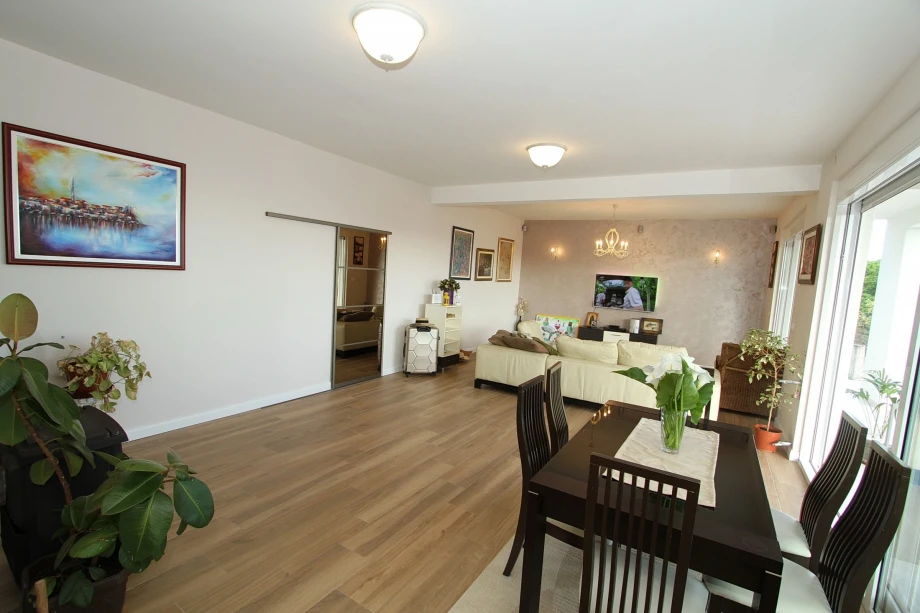 Dining room of the Moonstruck