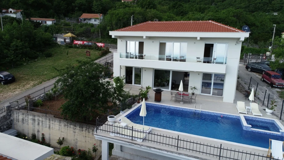 Moonstruck villa with Pool and amazing views of the Adriatic Sea