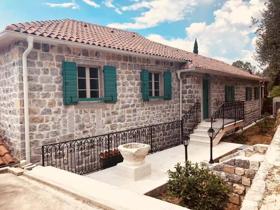 Luxury villa Poetica in Montenegro