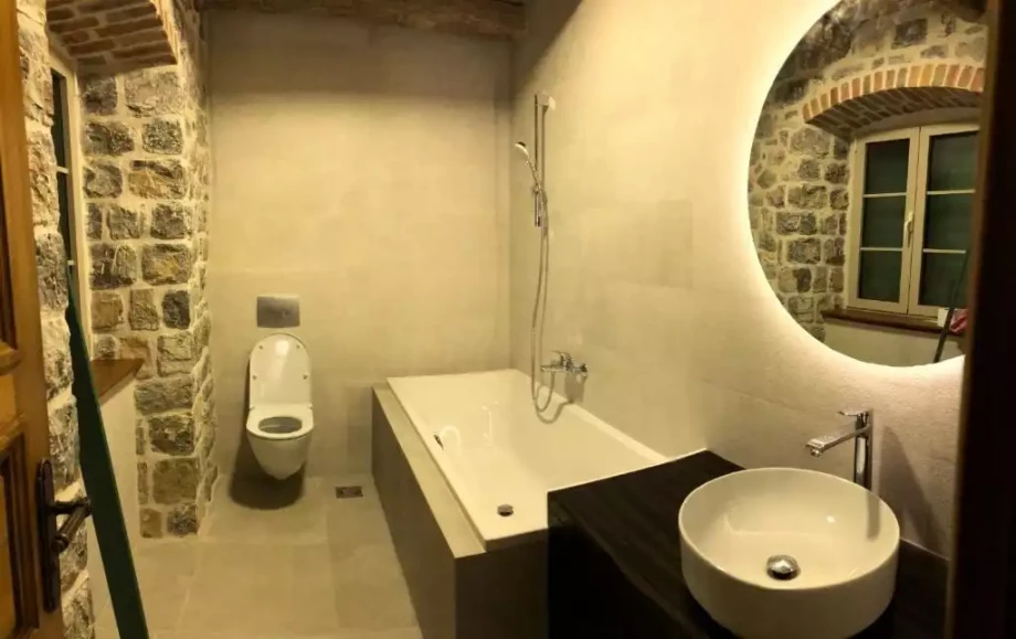Bathroom of Villa Poetica in Kotor