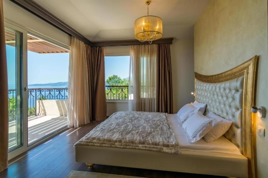 Luxury room in Endless Blue Villa with terrace and sea view