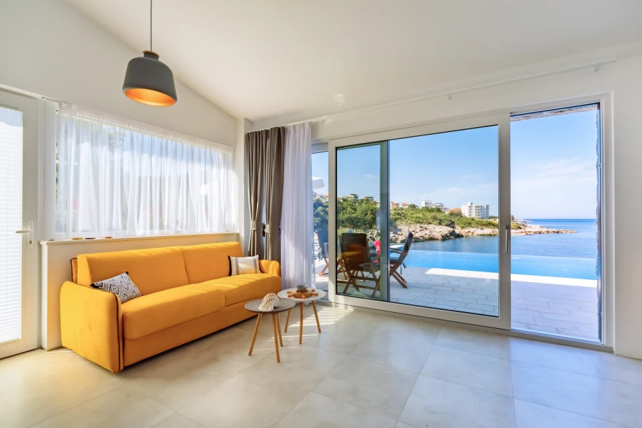 Chic Bar villa with amazing sea views