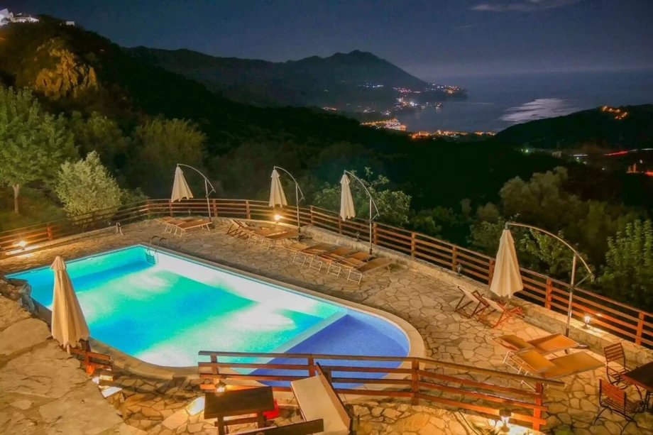 Enchanting Villa with Pool in Budva