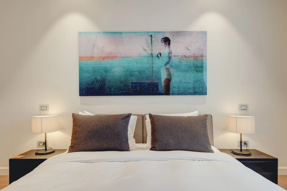 Bedroom with king size bed