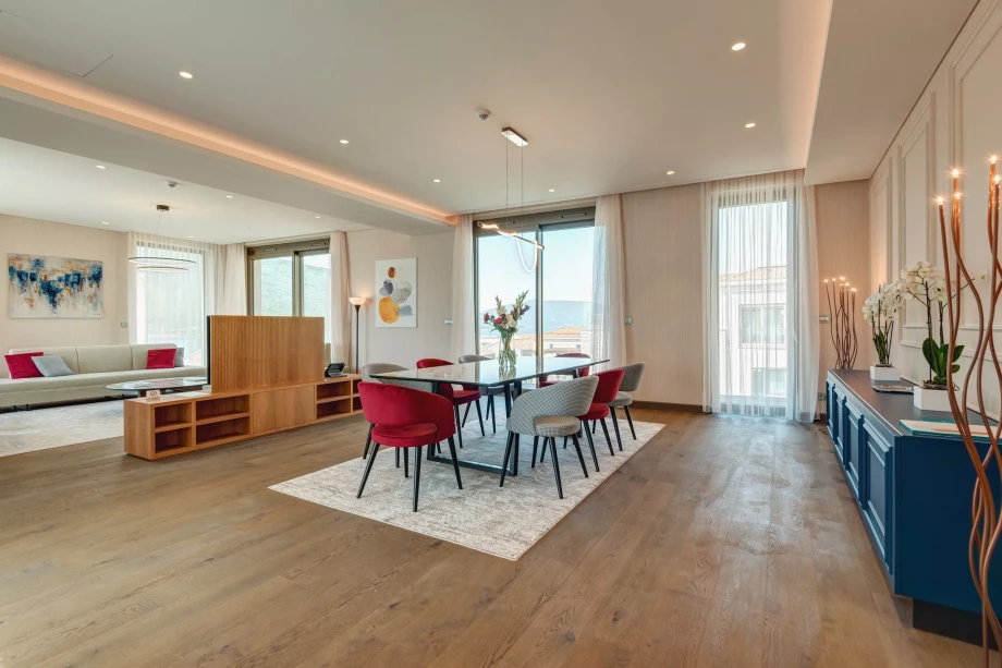 Elegant Space for Gatherings