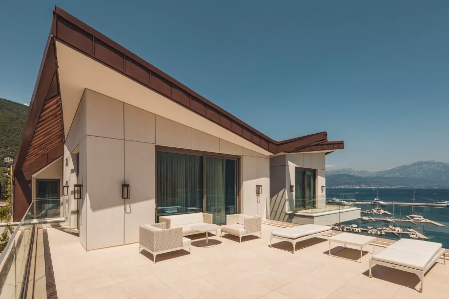 The Beautiful Exterior of the Villa – Stunning Design and Breathtaking Views