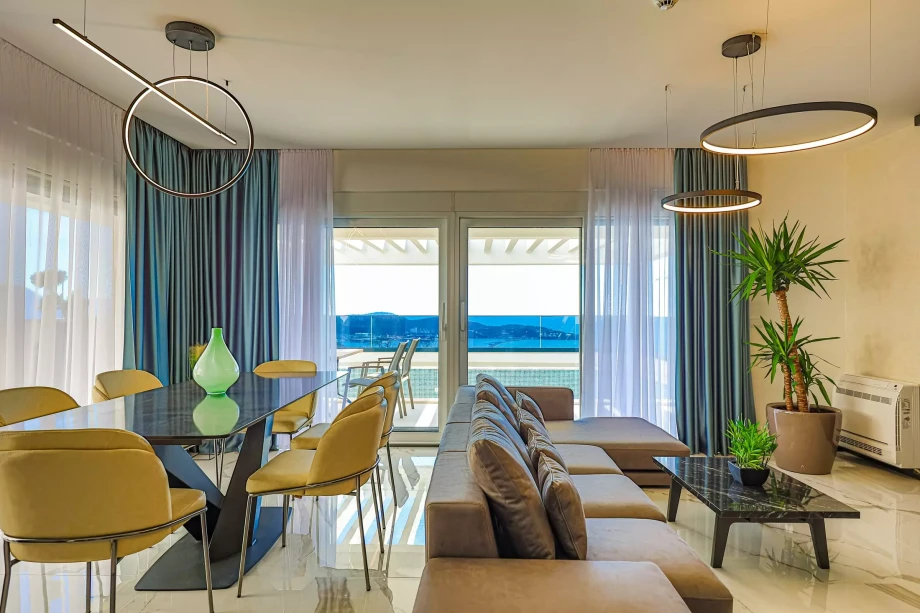 Living room with dining table