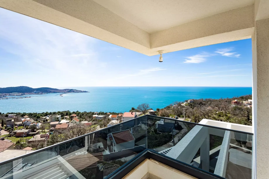 Villa in Bar with stunning sea view