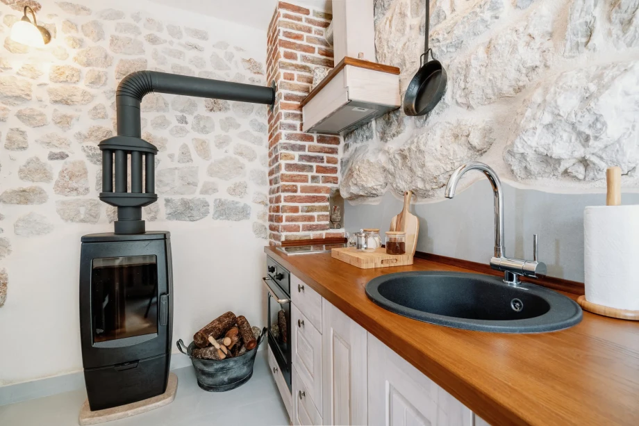 Fitted kitchen in villa