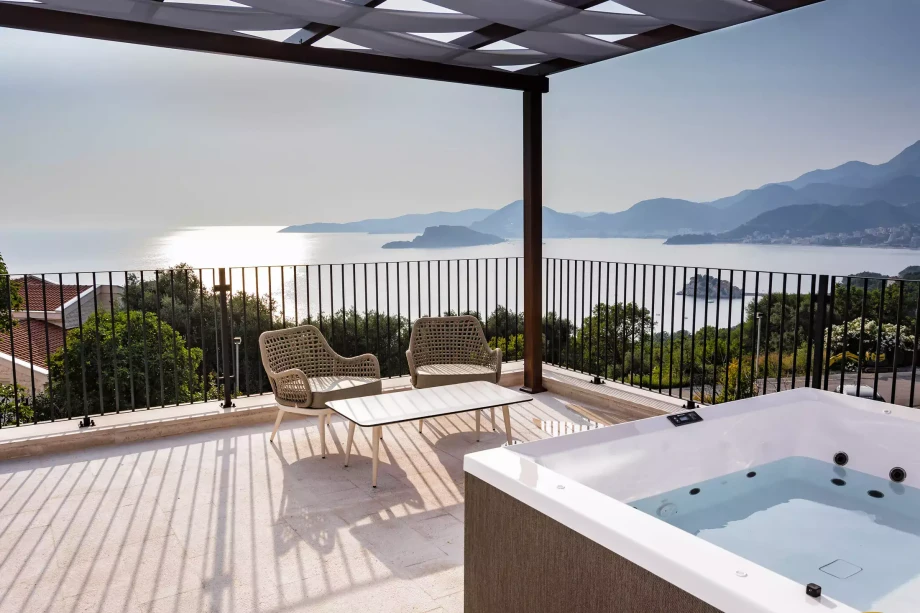 Villa Vera with stunning view in Montenegro
