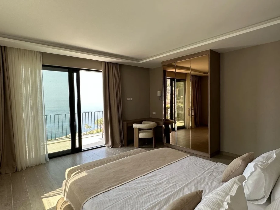 Bedroom with lovely view