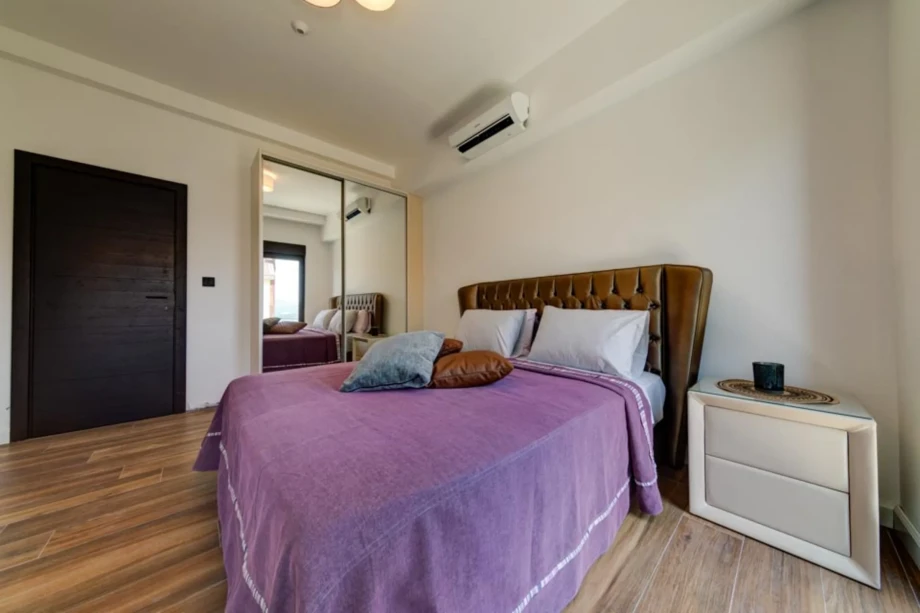 Spacious bedroom  in villa