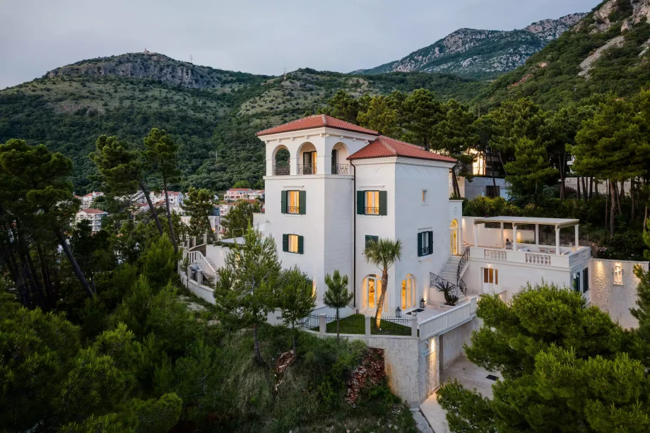 Villa Bouganville in Montenegro