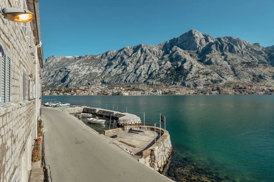 Villa Lola with beautiful view in Kotor