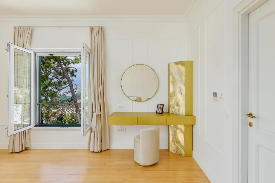 Bedroom with beautiful view